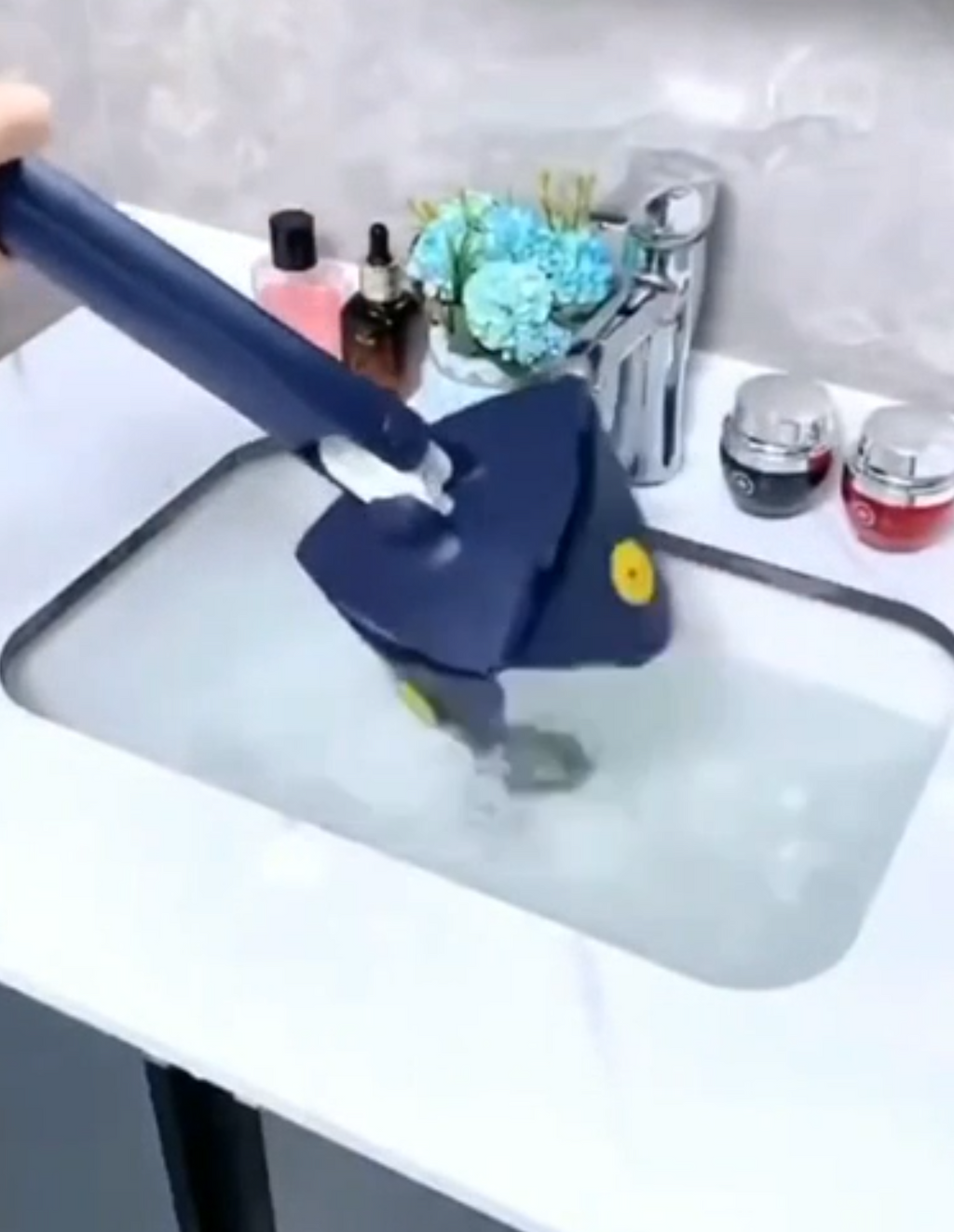 Adjustable 360° Cleaning Mop for Floor & Walls